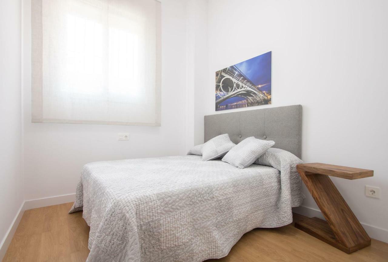 Murallas De Sevilla Apartamento Con Garaje 4 Pax Exterior photo