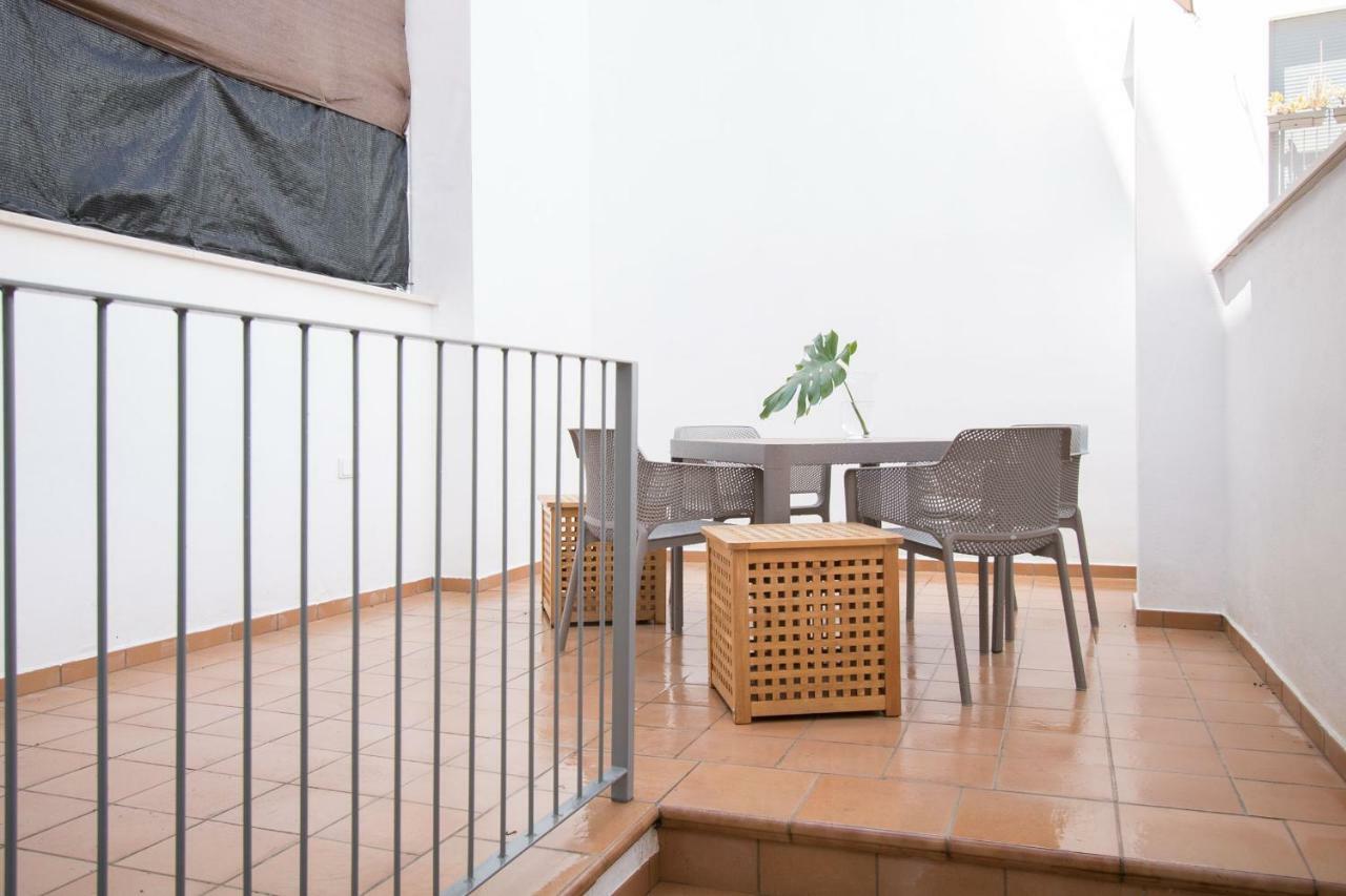 Murallas De Sevilla Apartamento Con Garaje 4 Pax Exterior photo