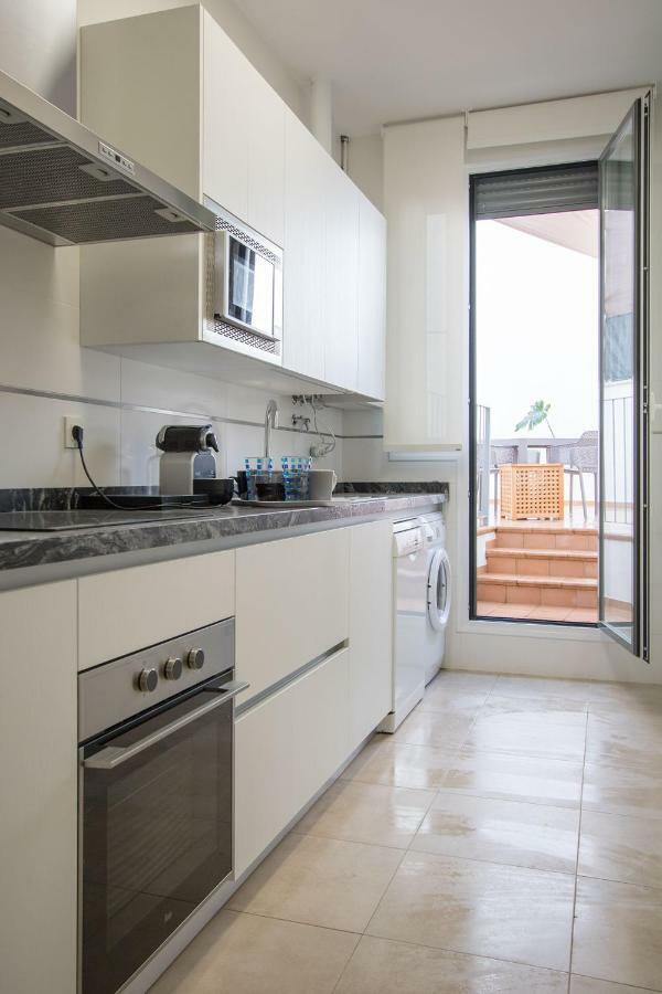 Murallas De Sevilla Apartamento Con Garaje 4 Pax Exterior photo